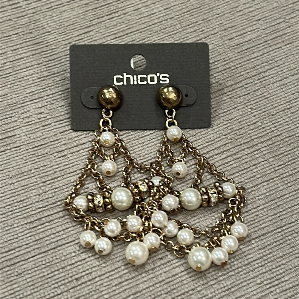 NWT Chico’s Allora chandelier gold‎ tone faux pearl earrings